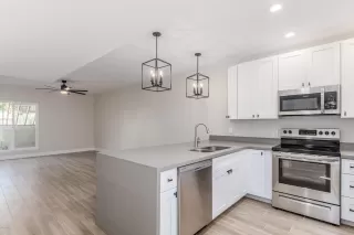 Photo #6: 6016683 Listing