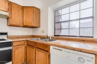 Photo #6: 6017191 Listing