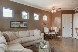 Photo #6: 6017670 Listing