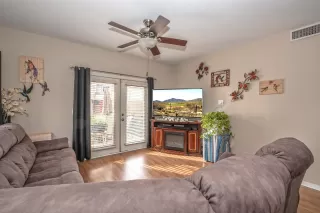 Photo #3: 6018409 Listing