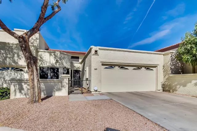 MLS: 6018630 Condo For Sale