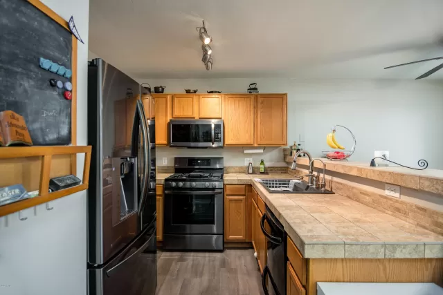 MLS: 6018723 Condo For Sale