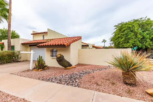 MLS: 6019080 Condo For Sale