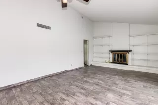 Photo #6: 6019080 Listing