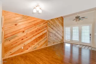 Photo #4: 6019233 Listing