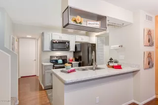 Photo #6: 6019233 Listing