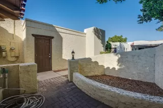 Photo #3: 6019258 Listing