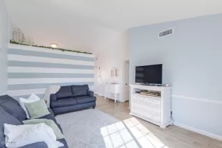 Photo #5: 6019527 Listing 