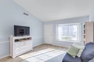 Photo #6: 6019527 Listing 