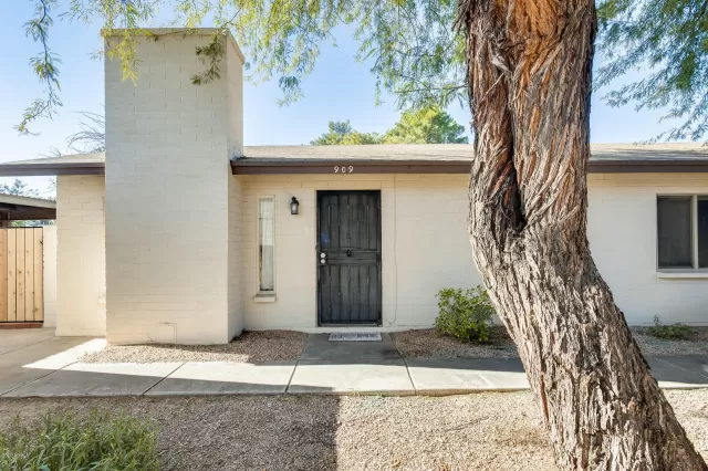 MLS: 6019861 Condo For Sale