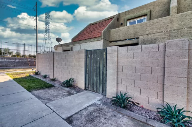 MLS: 6020035 Condo For Sale