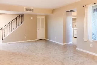 Photo #6: 6020035 Listing