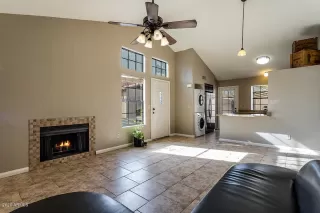 Photo #4: 6020852 Listing