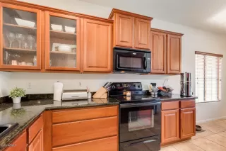 Photo #2: 6021100 Listing