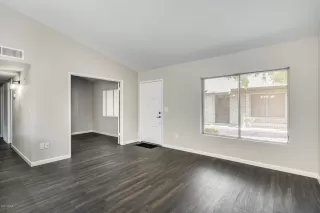 Photo #6: 6021106 Listing