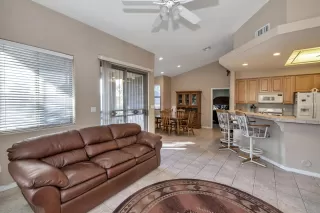 Photo #2: 6021397 Listing 