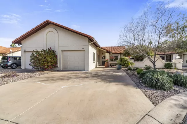 MLS: 6021538 Condo For Sale