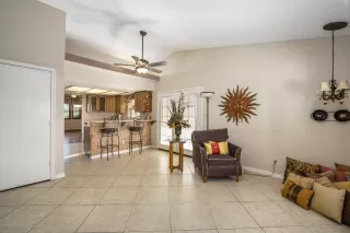 Photo #4: 6021538 Listing