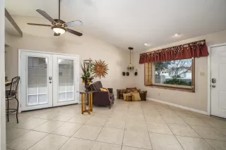 Photo #6: 6021538 Listing