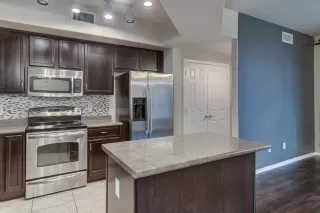 Photo #5: 6021907 Listing