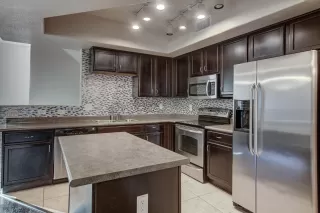 Photo #6: 6021907 Listing