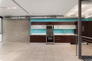 Photo #5: 6022035 Listing