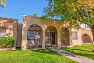 Photo #2: 6022506 Listing