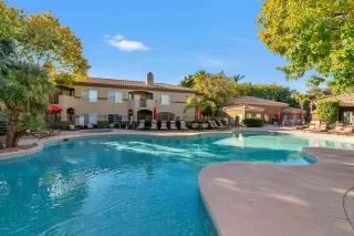 Photo #5: 6022534 Listing