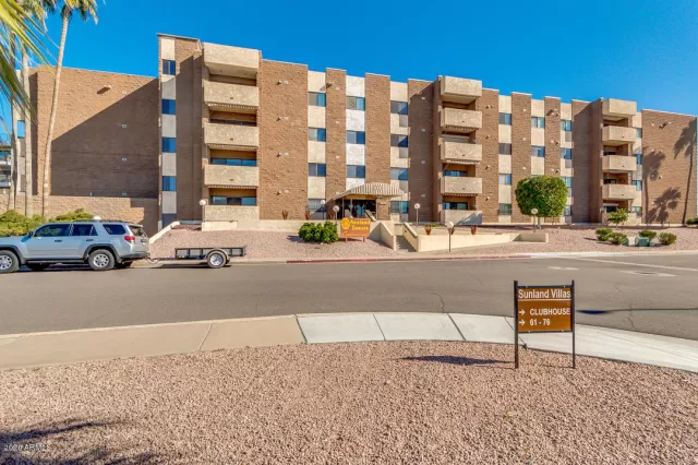 MLS: 6022596 Condo For Sale