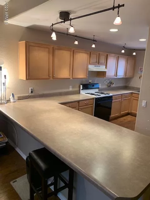 MLS: 6023014 Condo For Sale