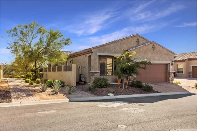 MLS: 6023068 Condo For Sale