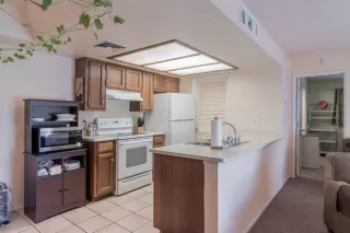 Photo #6: 6023109 Listing