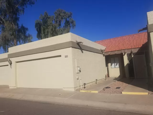 MLS: 6023532 Condo For Sale