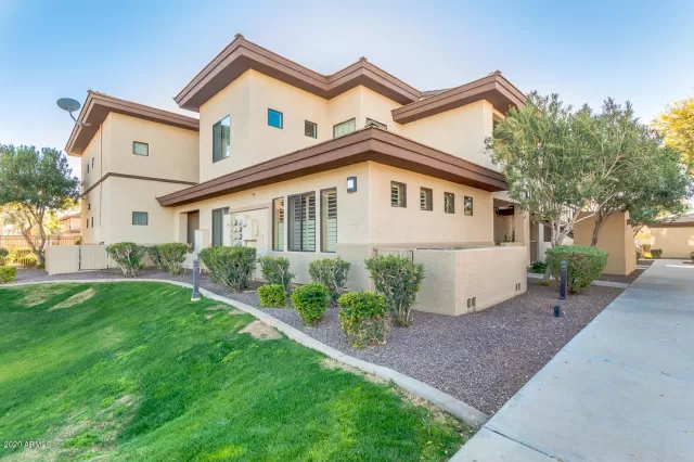 MLS: 6023893 Condo For Sale