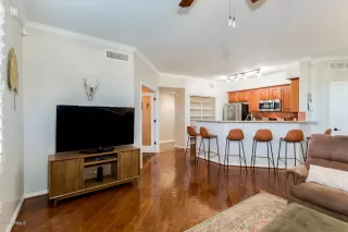 Photo #4: 6023893 Listing