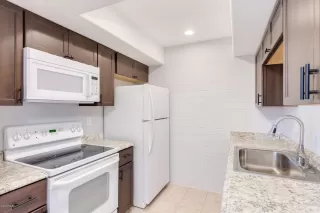 Photo #6: 6023924 Listing