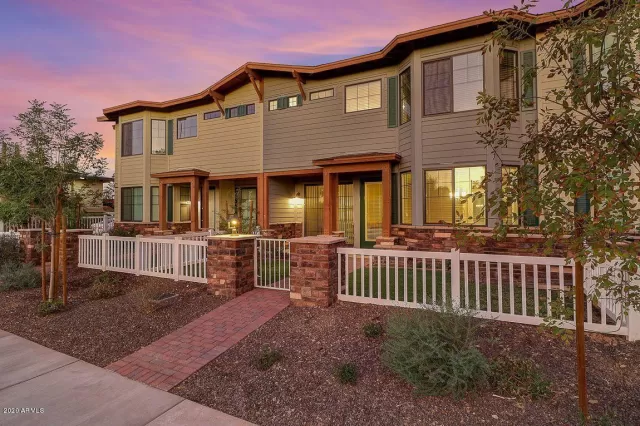 MLS: 6023951 Condo For Sale