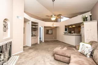 Photo #3: 6024058 Listing