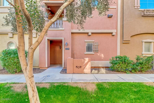 MLS: 6024084 Condo For Sale