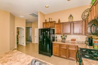 Photo #3: 6024086 Listing