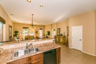 Photo #4: 6024086 Listing