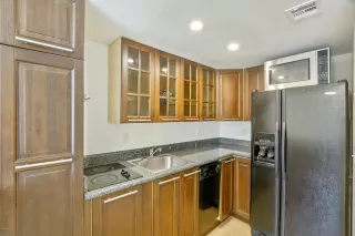 Photo #4: 6024309 Listing