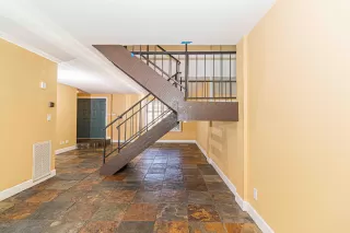 Photo #2: 6024760 Listing 