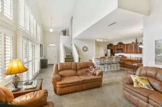 Photo #2: 6025297 Listing