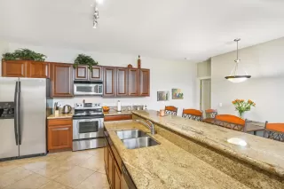 Photo #6: 6025297 Listing