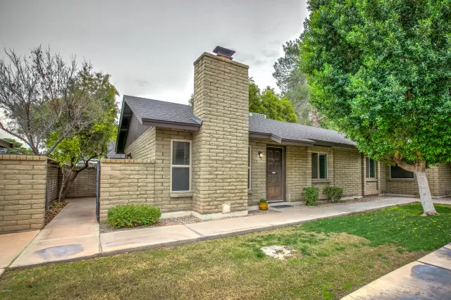 MLS: 6025357 Condo For Sale