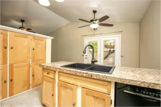 Photo #2: 6025357 Listing