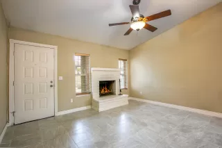 Photo #5: 6025357 Listing