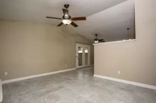 Photo #6: 6025357 Listing