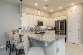 Photo #5: 6025482 Listing